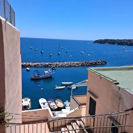 San Rocco Civico 50 * Procida